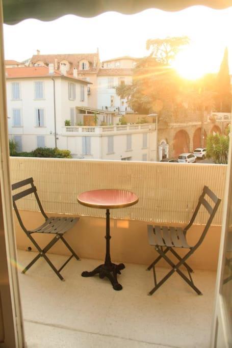 Elegant Avec Balcon Centre *